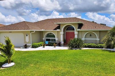 Heated pool, Family Fun, Tiki Bar, kayak, 3bd 2ba