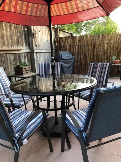 Santa Barbara Serenity Large 1-bedroom Guest Apt.