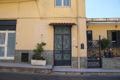 Palazzo Di Donna panoramic terraces and private parking strategic to Amalfi Coast, Pompei, Napoli