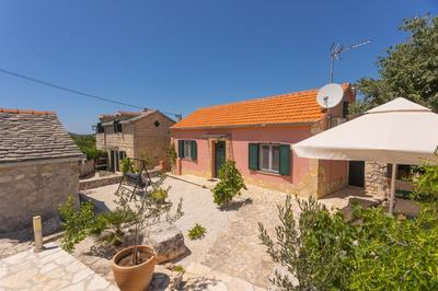 Stone houses Nikola