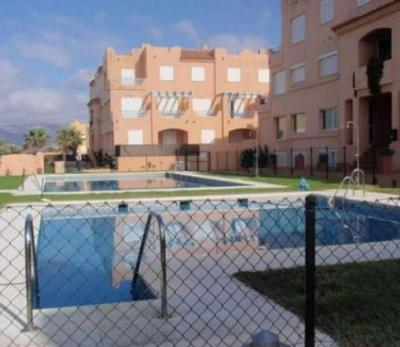 Los lances playa con piscina y vistas al mar