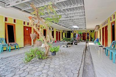 WILUDJENG Guest House Syariah near Alun Alun Sragen Mitra RedDoorz