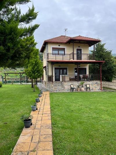 ZEUS Viewpoint Villa: Three floors of beauty