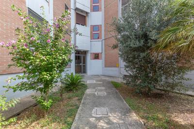 Ferrara Biscay Bay Apartment with balconies