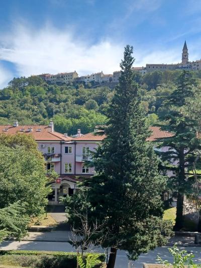 Stunning new apartment in centre of Buzet