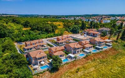 Resort Villas Lotus by Istrabook