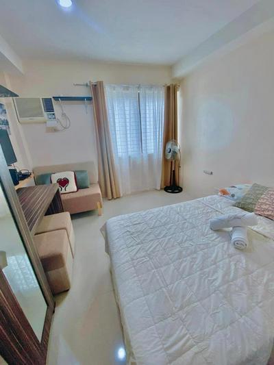 Nice location in the persimmon condo