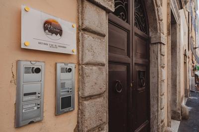 Vicario Suites