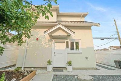 Entire NEW Cozy and Modern 2-storey HOUSE