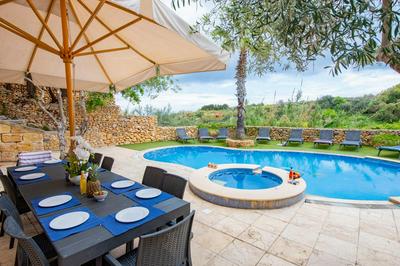 Villa Soldanis Sleeps 12 with Pool