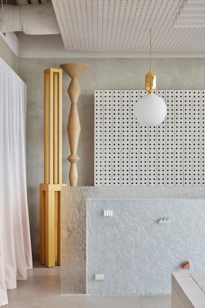 Locke at East Side Gallery