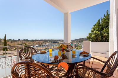 #185 V3 Laranjeiras by Home Holidays