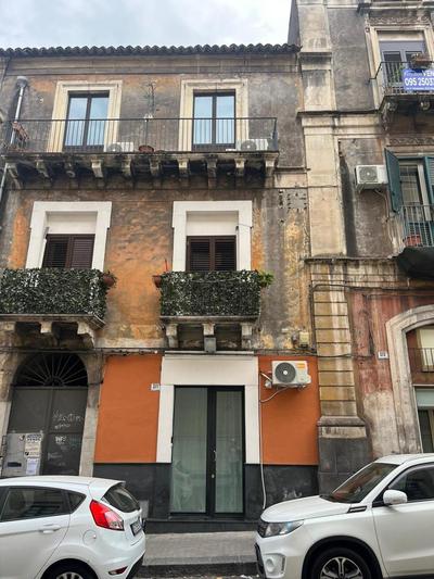 Arco Living Apartment