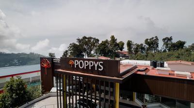 Poppys Pleasant Stay