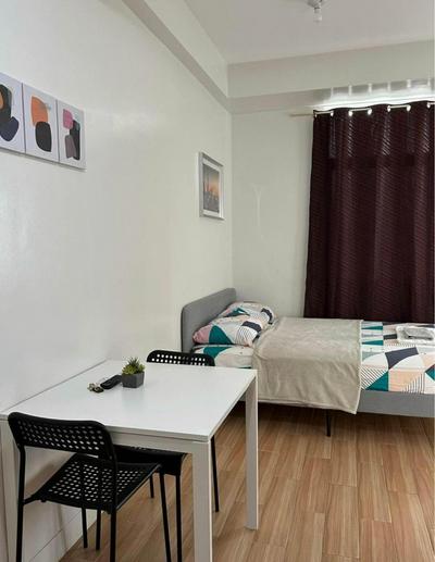 Neat Unit in Holland Park Southwoods