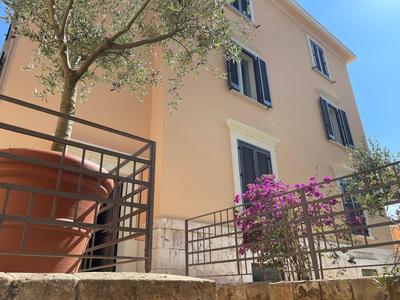 Palazzo Pitagora