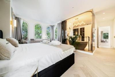 Luxury apartment in Puerto Banus La Alcazaba