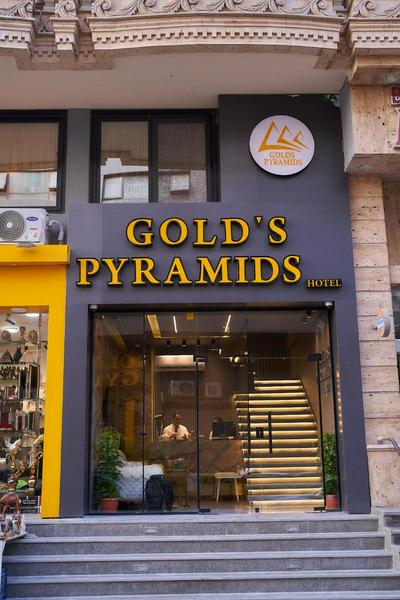 Gold's Pyramids Hotel