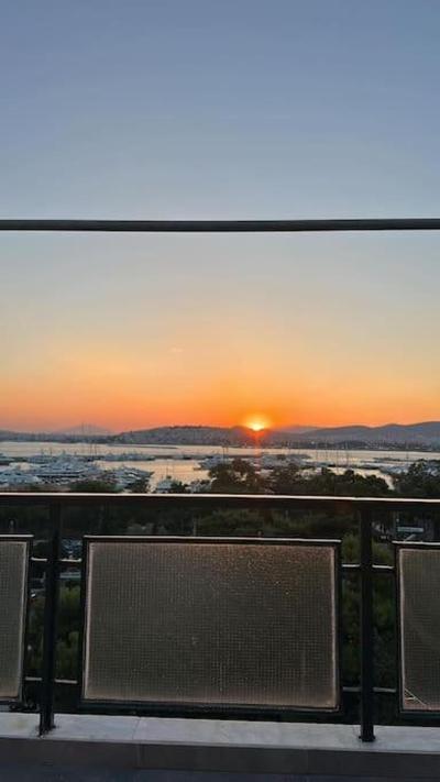 Floisvos Penthouse Oasis