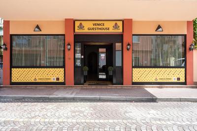 Camelia Rooms Venice Guesthouse