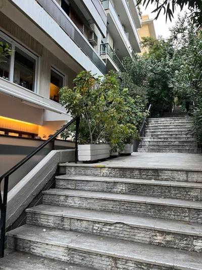Ksenokratous-Kolonaki cozy apartment