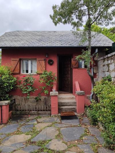 Casita Roja sin cocina