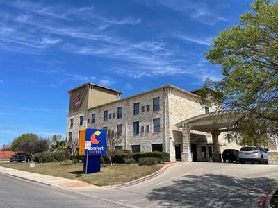 Comfort Suites San Antonio Near Seaworld