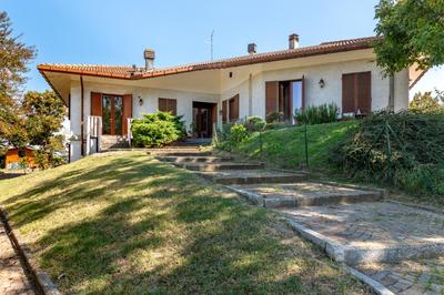 Martorano Peaceful Apartment! x4 near Parma