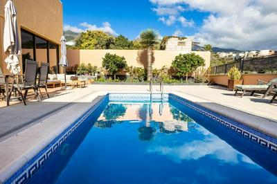 Villa de la Huerta con piscina privada y barbacoa