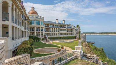 Lake Travis Stunning Waterfront, Sunset & Pool Views, Pet Friendly, Boat Ramp, Lago Vista, Texas