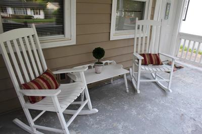 Shared guest house with private rooms