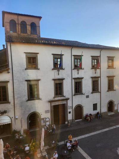 Palazzo Storico "Mezzadonna"
