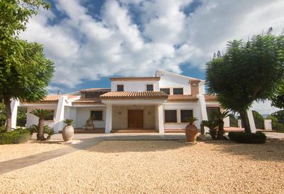 Villa Perles - Grupo Antonio Perles