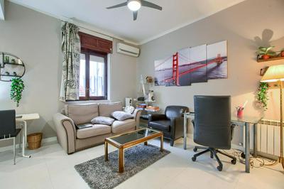 Exclusivo Apartamento al lado del parque retiro