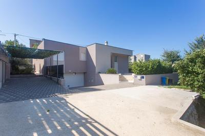 LIFE - NEW and LUXURY holiday house