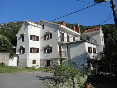 Apartment Mira