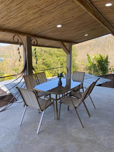 Villa Nichole-Ultimate Family-Sized Beach Mountainside Sanctuary (work and play friendly)