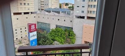 Comfy room near Metro and Airport