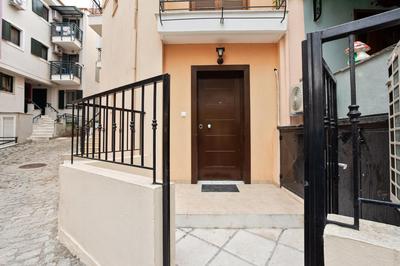 Anopolh front apartment