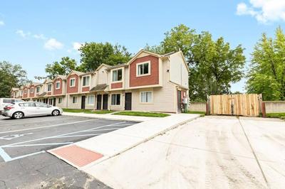 1st Floor 1BR Flat, King Bed, End Unit