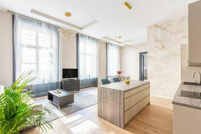Luxurious & Spacious Central Apartment in the Kertesz Street