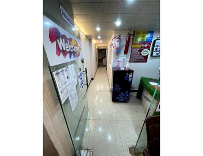 Hotel Forever, Ujjain