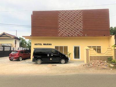 RedDoorz at Hotel Warna Palopo