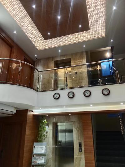 Grand Courtyard Business Hotel, Saligramam