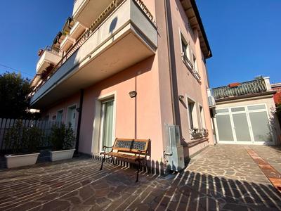 COSTANT'S HOUSE