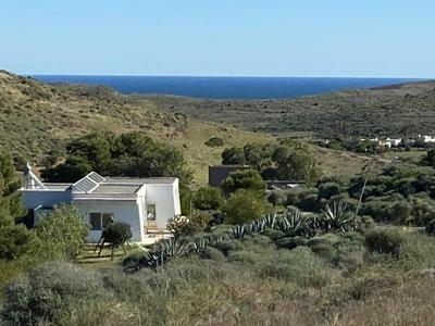 CORTIJO JUNTO AL MAR EN PARQUE NATURAL