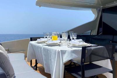 Exclusive Yacht - Azimut 86s