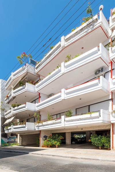 Urban Elegance, 3-Bedroom Flat in Heart of Chania