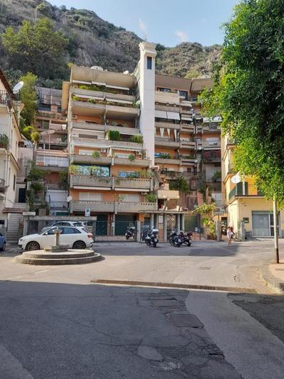 LAPILLI HOUSE TAORMINA