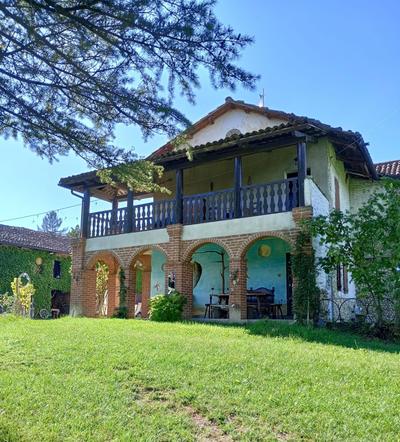 Casa delle foglie sussurranti